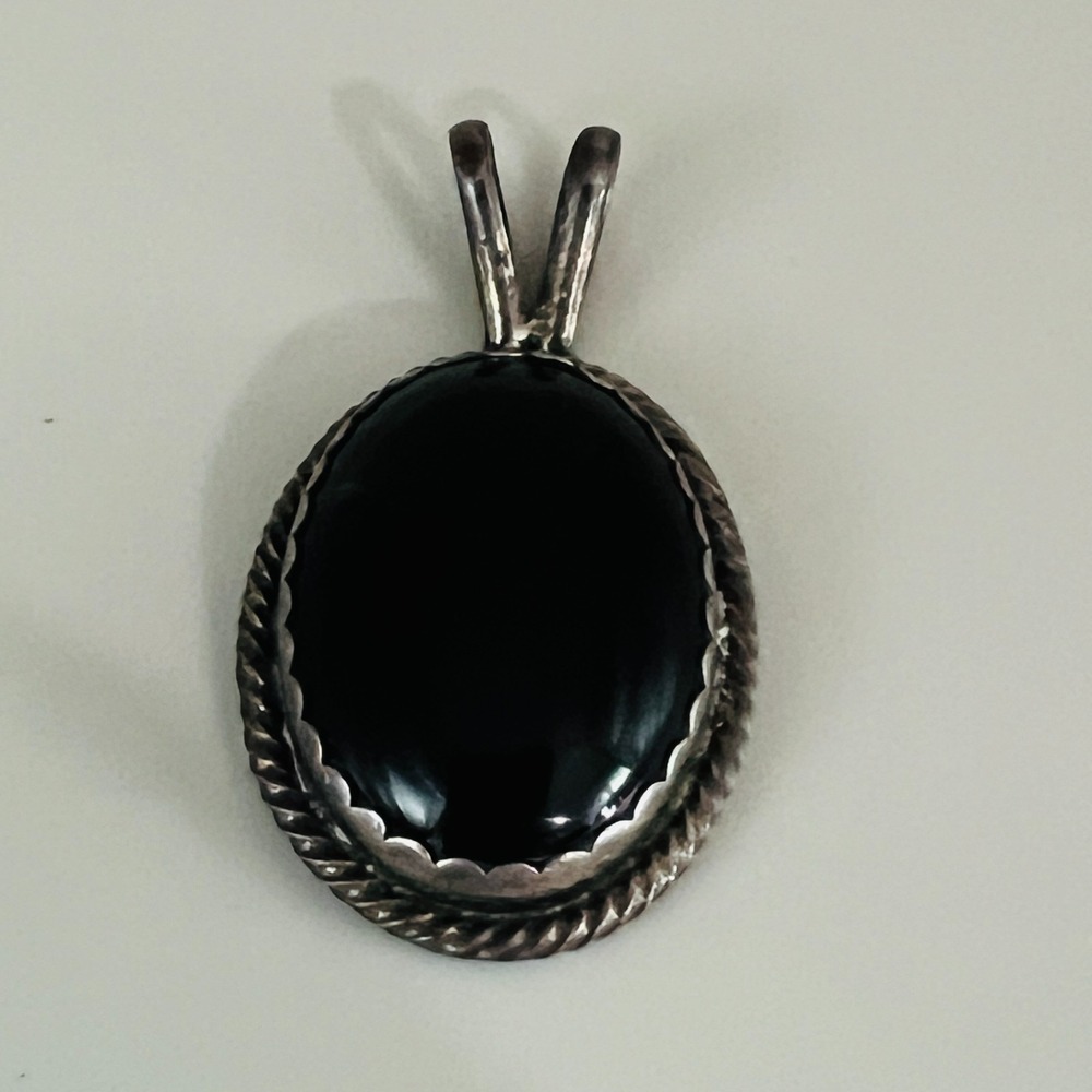 Southwestern Sterling Silver Black Onyx Oval Pendant Artisan Rope Bezel 925